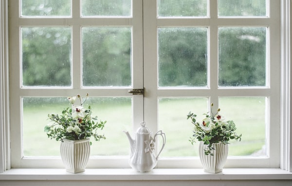 5 Important Reasons To Replace Cracked Glass Windows